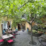 Le Petit Siam : Le Calme En Centre
