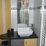 Hotel Le Petit Siam : Le Calme En Centre Clermont-Ferrand