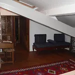 Chambres D'hotes Le Petit Siam : Le Calme En Centre *