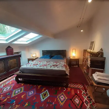 Chambres D'hotes Le Petit Siam : Le Calme En Centre