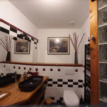 Hotel Chambres D'hotes Le Petit Siam : Le Calme En Centre