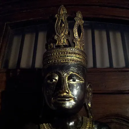 Chambres D'hotes Le Petit Siam : Le Calme En Centre Clermont-Ferrand