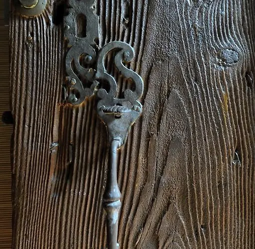 Hotel Chambres D'hotes Le Petit Siam : Le Calme En Centre *