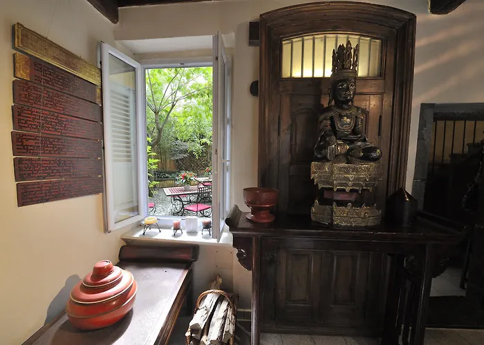 Chambres D'hotes Le Petit Siam : Le Calme En Centre Clermont-Ferrand