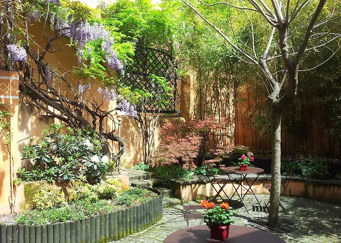 Chambres D'hotes Le Petit Siam : Le Calme En Centre