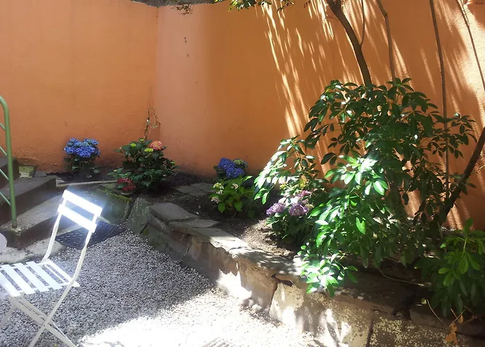 Le Petit Siam : Le Calme En Centre Hotel *